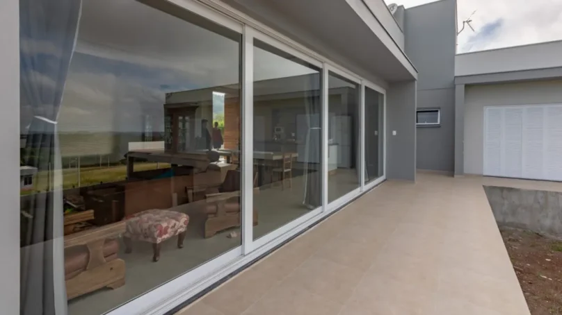 Portas 2m de largura na cor branca linha Gold