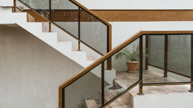 Guarda corpo em vidro e Alumínio